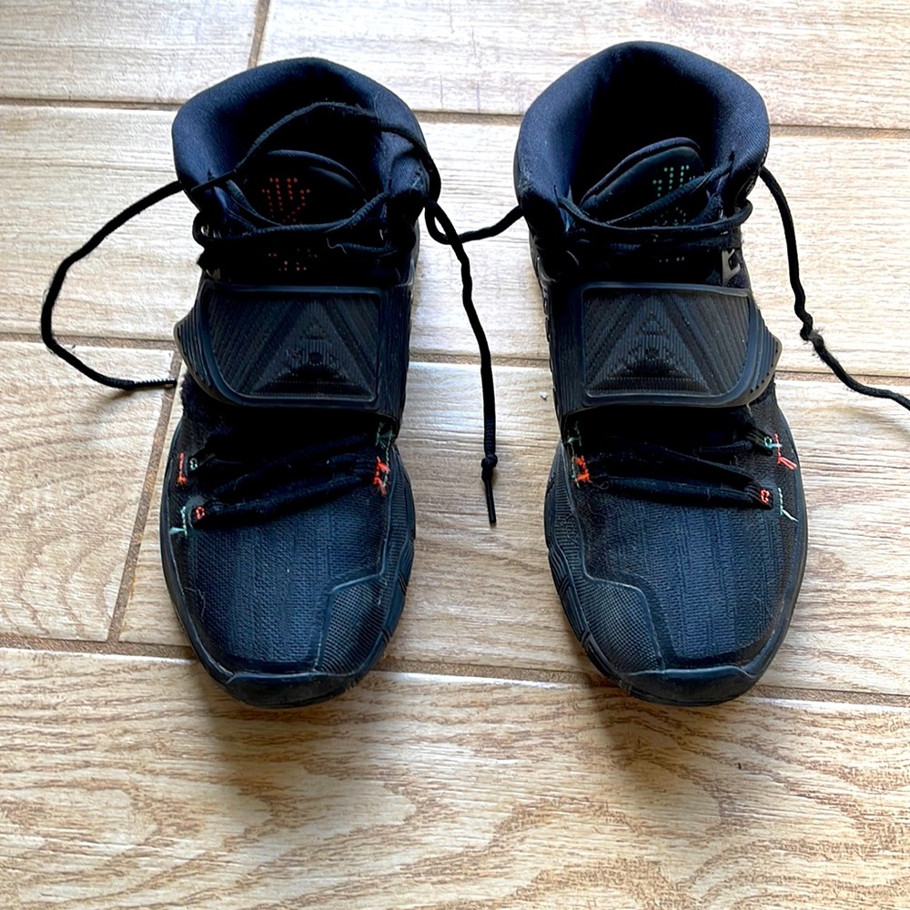 Kyrie size 9.5 GENTLY used basketball sneakers!
